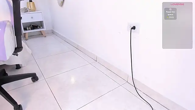 Brittany_cute18's cam snapshot