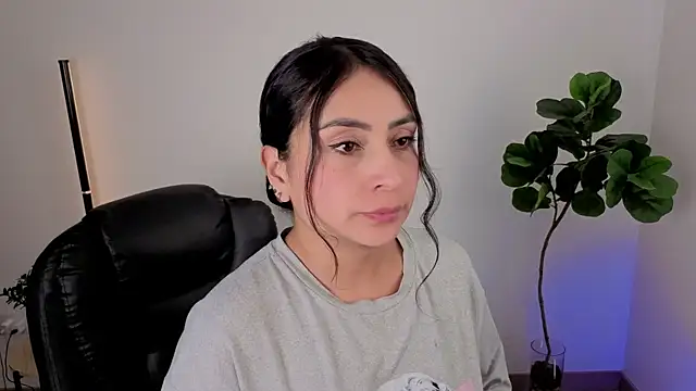 amyross_s1's cam snapshot