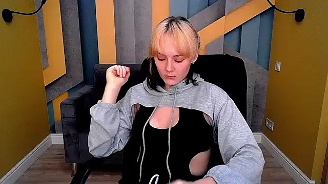 MilaMild's cam snapshot