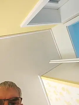 Oldmenhot66 live sex cam