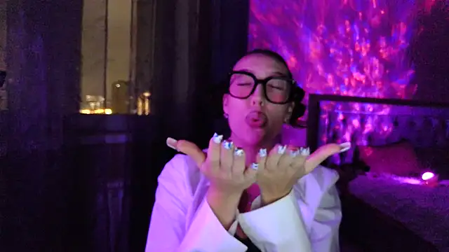 Velmiraa's cam snapshot