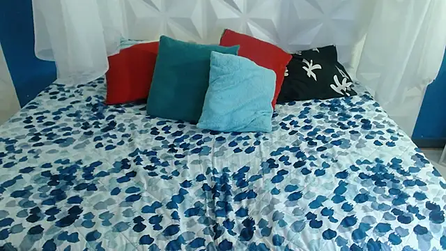 Miagreys1 live sex cam