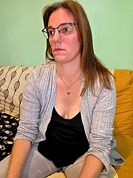 SpiceLea's cam snapshot