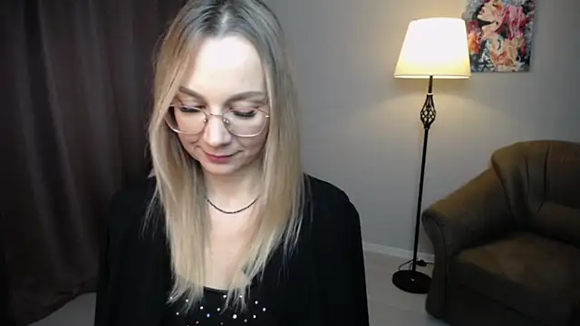 Ava_Elior's cam snapshot