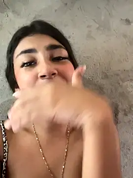 Sweed-virgin-pussy live sex cam