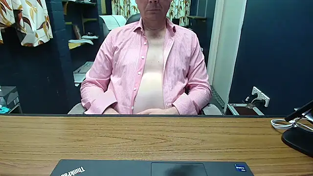 tilobinder live sex cam