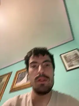 Frantri00@xh's cam snapshot