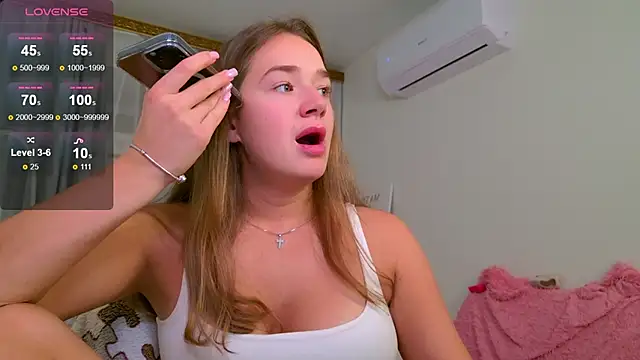 LovelyJessie's cam snapshot