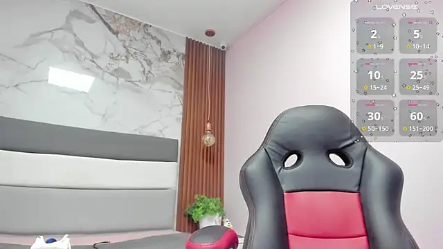 ALICESTARKK live sex cam