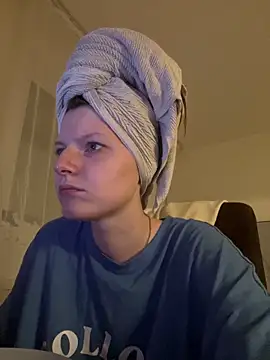 MaryHiggins live sex cam