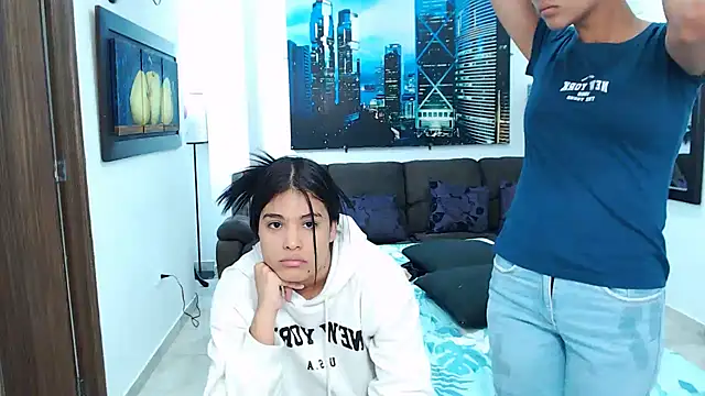 mishellAndkendra's cam snapshot