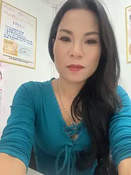 Baby-mmm's cam snapshot