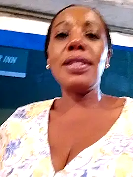 BustieMandy's cam snapshot