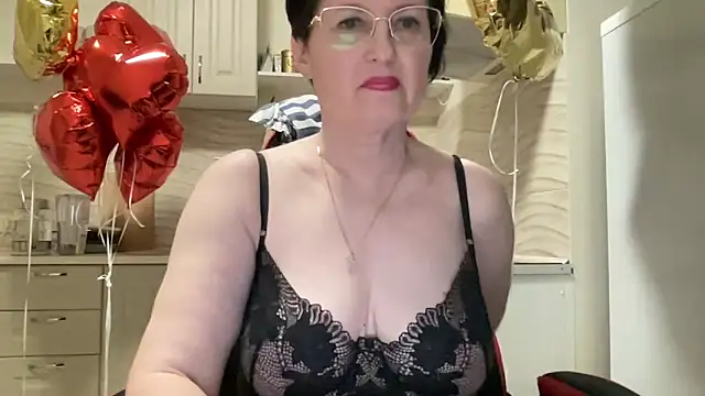 _HotMilfPussy_'s cam snapshot