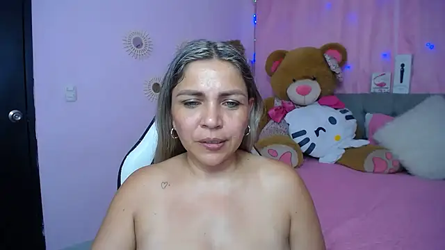 cum_bigass's cam snapshot