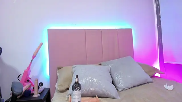 melani_xc's cam snapshot