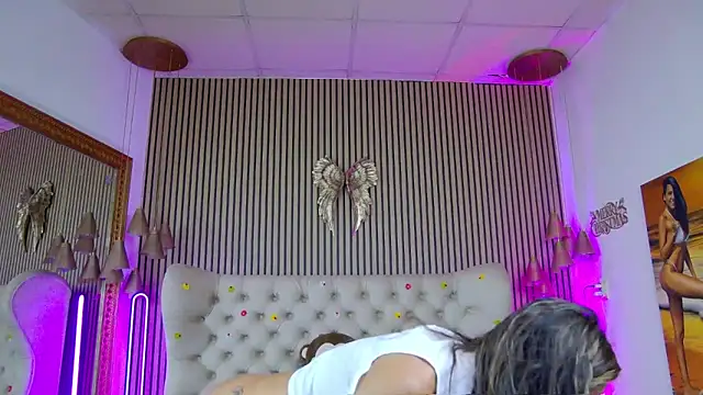 PlayfulShow's cam snapshot