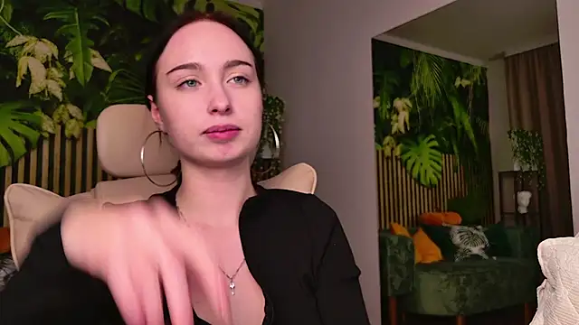 MonikaCarter's cam snapshot