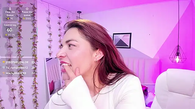 Jenniekim_18's cam snapshot