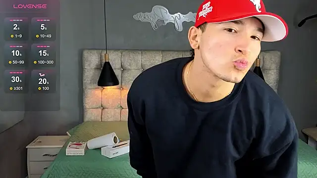 Horny_nick18 live sex cam