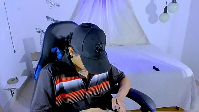 Brand_habes's cam snapshot