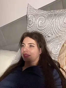 CurlyLara's cam snapshot