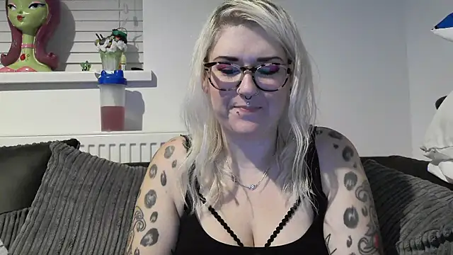 Sizzling_Indie36's cam snapshot