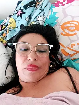 katysquirtdirty's cam snapshot