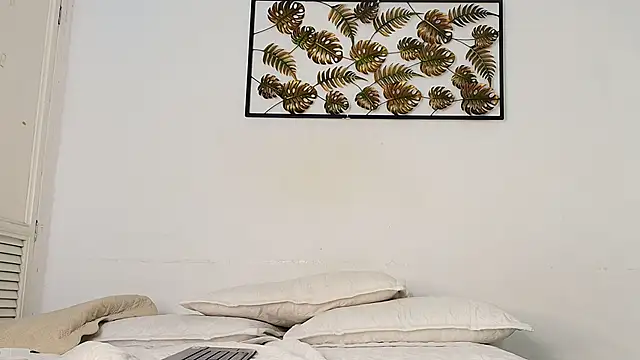 norela_leon's cam snapshot