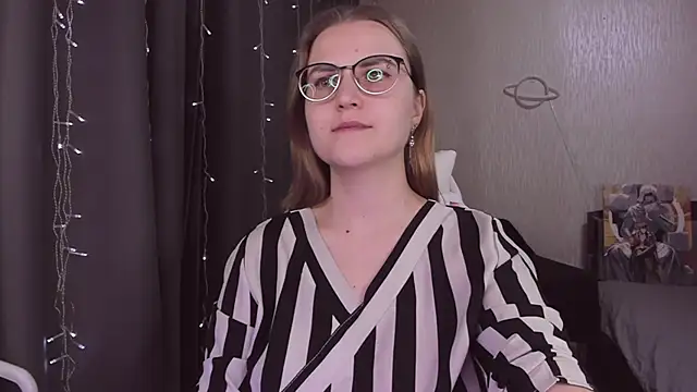 MissBrightShine's cam snapshot