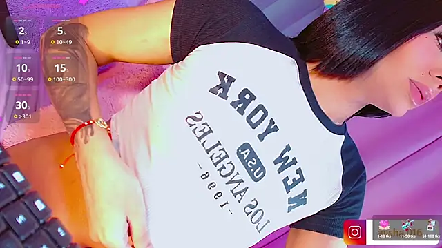 AiishaRose live sex cam