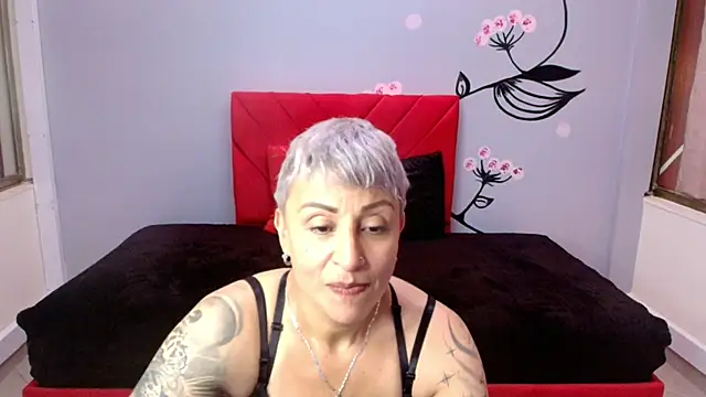 Charlotte__Gray's cam snapshot