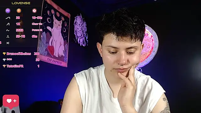 girl_intense444's cam snapshot