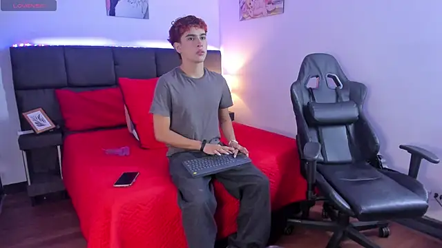 Aiiden_15's cam snapshot