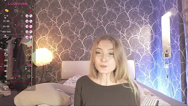 MiaMiaMeow live sex cam