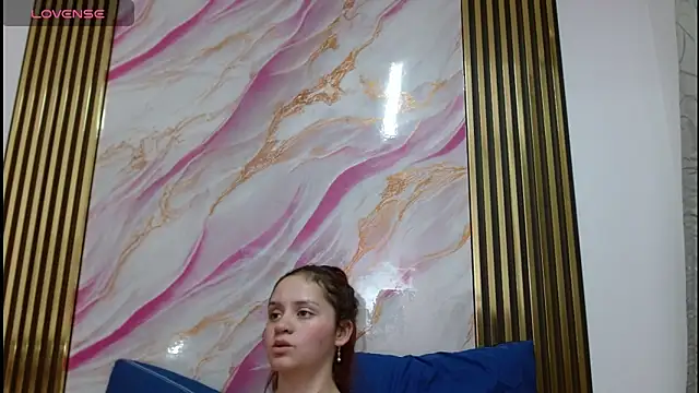 alana_lomeli's cam snapshot