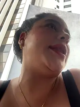 tata_jhonns's cam snapshot