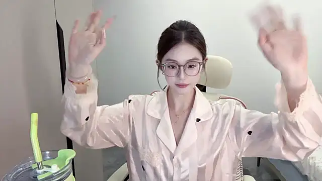 Cookie-oo's cam snapshot