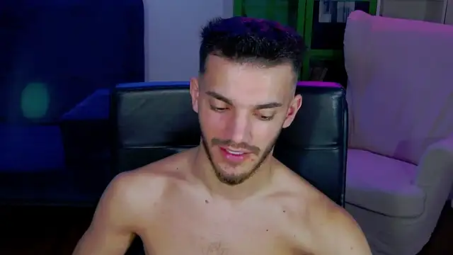 DominicValente's cam snapshot