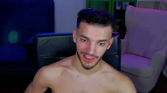 DominicValente's cam snapshot