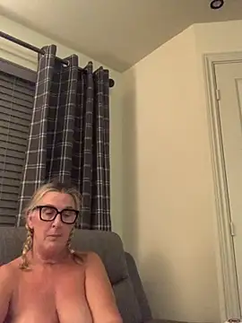 Mrsmoggy's cam snapshot