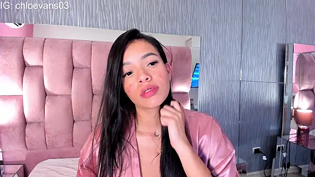 Chloe_evans__'s cam snapshot