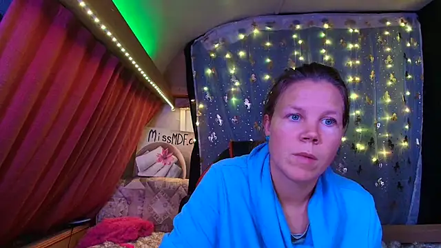 CallMeMaria's cam snapshot