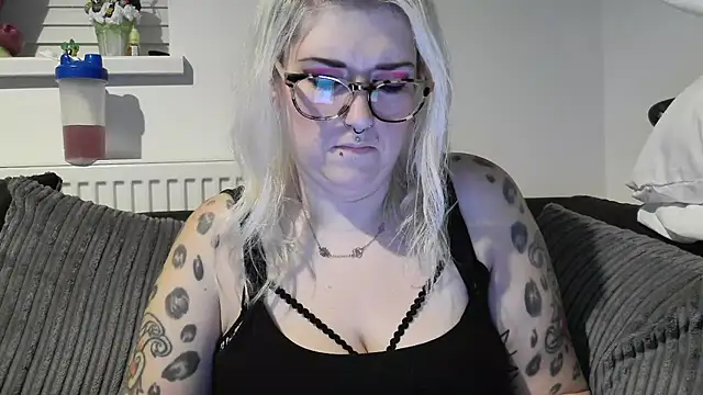 Sizzling_Indie36's cam snapshot