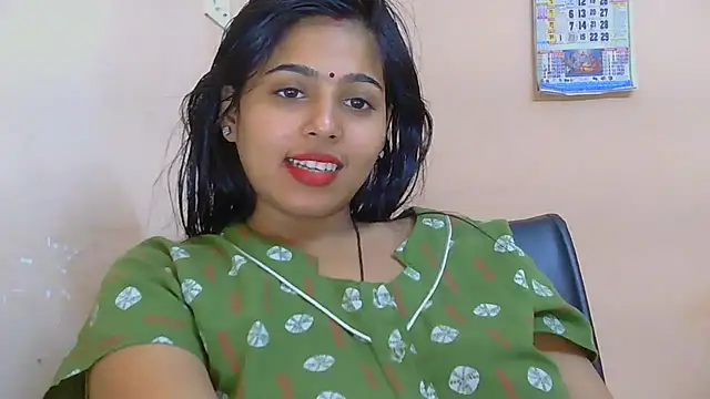 Cute-Simmi69 live sex cam
