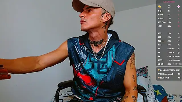 bray_hotboy777's cam snapshot