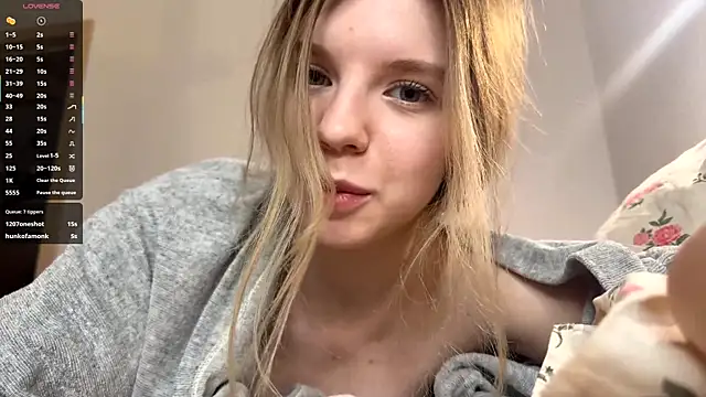 FruityXo live sex cam