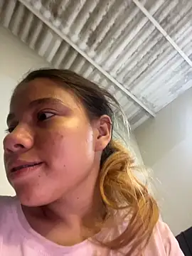 Naomi991 live sex cam