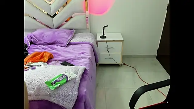 CelesteLewiss's cam snapshot