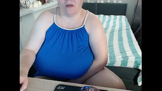 Sweetboobs's cam snapshot